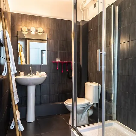 Szálloda Le Port Neuf 2*