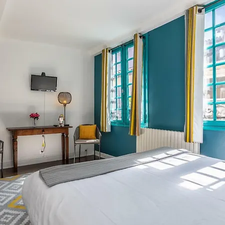 Hotel Le Port Neuf 2*