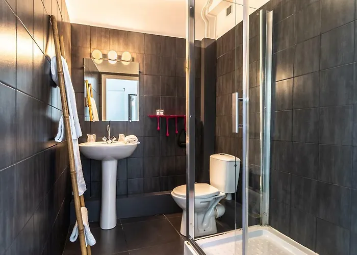 Hotel Le Port Neuf 2*