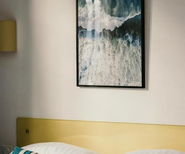 Le Port Neuf Szálloda 2*